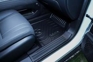 Alfombrillas para Auto KATA de TPE, 5mm de Grosor, Ajuste Universal, Juego Completo de 4 Piezas, 1 Año de Garantía, Impermeables, Duraderas, Fáciles de Limpiar, Hechas en Vietnam - Product Image 3