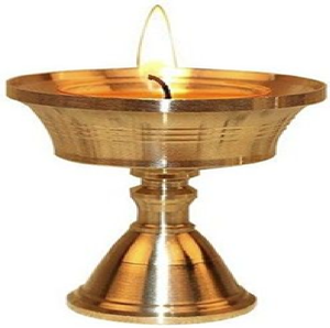 Diya Akhand classique en laiton à large ouverture. Simple, élégant et parfait pour les rituels quotidiens. Disponible à prix de gros. - Product Image 1