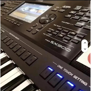 Teclado de Estación de Trabajo Digital PSR SX900, Piano de Cuerdas con Teclado de Madera Maciza y Carcasa de Fibra de Madera - Product Image 1