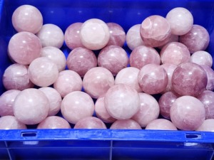 Esfera de Cuarzo Rosa, Piedras Preciosas, Suministros de Cristal al por Mayor, Esferas de Cristal Naturales Hechas a Mano, Resistentes al Agua, Amayra Crystals - Product Image 2