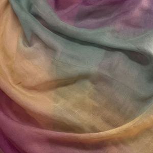 Hiyab elegante y colorido con degradado de verano, chal con borlas, pañuelo ligero para mujer, suave, transpirable, de primera calidad y con estilo. - Product Image 5