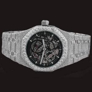 Atractivo Reloj de Fiesta para Hombre con Caja Redonda de Oro Blanco Totalmente Adornada con Diamantes Moissanite y Cronógrafo de Marca - Product Image 1