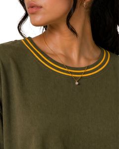 Camiseta Oversize para Mujer, Verde Oliva con Rayas Amarillas, Cuello Redondo, Manga Corta, Ribete en Contraste, Corte Holgado, Suave y Transpirable, para Verano - Product Image 3