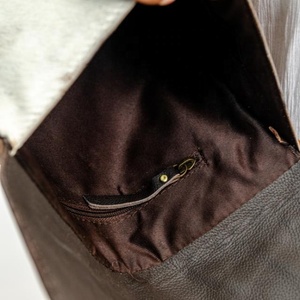 Nuevo estilo occidental hecho a mano con pelo en piel oculta bolso de hombro con flecos de cuero estilo bohemio cuero tallado bolsos de piedra turquesa - Product Image 6