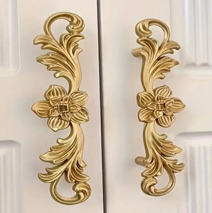 Sonnette de porte vintage en laiton avec plaque décorative. Design intemporel disponible à prix de gros. - Product Image 5