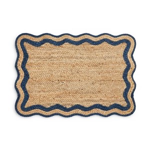 Alfombra de Yute Hecha a Mano, Rectangular, Trenzada, Estilo Oriental, Antideslizante, Apta para Mascotas, Color Natural con Borde Azul Marino - Product Image 1