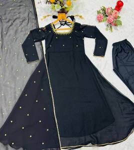 Ensemble de costume Anarkali en georgette noir fait main, haut long avec décoration en dentelle, motifs élégants pour le travail, disponible en taille XXXL - Product Image 6