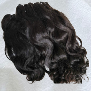 Extensiones de Cabello Humano Remy Virgen sin Procesar de Alta Calidad 100% Natural Jerry Curl, Tejido a Máquina, Venta al por Mayor Directo de Fábrica India - Product Image 1