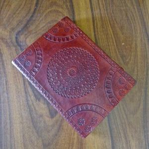 โรงงานผลิตสมุดโน้ตปกหนังนิ่มแบบกำหนดเองขนาด A5 พร้อมกระดาษด้านใน สมุดแพลนเนอร์ปกแข็งเย็บด้วยด้าย สำหรับเป็นของขวัญ - Product Image 2