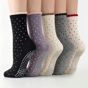 Chaussettes de sport personnalisées avec logo, chaussettes mi-mollet à pois tricotées pour femmes, antidérapantes, en coton, pour Pilates, Yoga, Barre, entraînement - Product Image 1