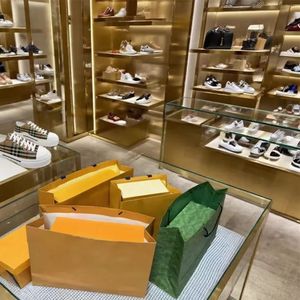 Zapatos de Tenis de Marca Famosa de Lujo Originales de Alta Calidad para Mujer y Hombre, Zapatos de Diseñador para Dama, Venta al por Mayor con Marca, Zapatillas Deportivas - Product Image 1