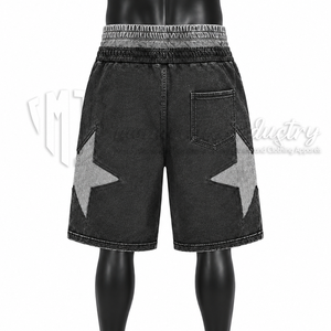 Shorts en jean cargo noirs pour hommes, coupe ample, longueur genou, avec détails de panneaux contrastants, taille élastique et cordon de serrage, style streetwear - Product Image 2