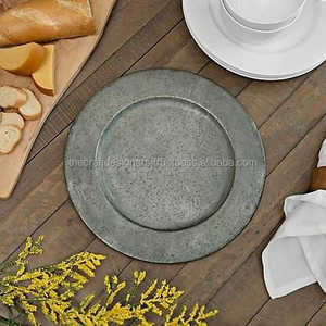Assiette de présentation de gâteau à biscuits de vacances Assiette de présentation de ferme rustique en métal Grande assiette de présentation de plat personnalisée pour fêtes de Noël - Product Image 3