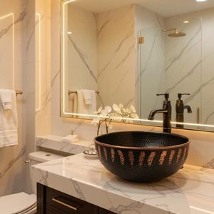 Fregadero de Cobre Martillado de un Solo Tazón con Frente de Delantal, Hecho a Mano, de Lujo, Moderno, para Cocina, Acabado Satinado Cepillado - Product Image 6