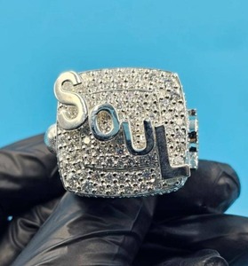 Bague de fiançailles et de mariage de luxe pour homme en moissanite de qualité supérieure, bijou étincelant de créateur, à vendre - Product Image 5