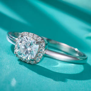 Anillo de plata 925 con incrustaciones de diamantes, corte princesa, VVS, moissanita, para compromiso, unisex, banda cuadrada. - Product Image 4