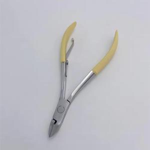 Coupe-ongles en acier inoxydable, lame plate et pointue, durable, pour les doigts, usage adulte, style simple, poignée rose - Product Image 3