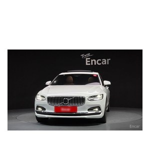 Volvo S90 B5 Ultimate 2023 con Volante a la Izquierda, Caja de Cambios Automática, Asientos de Cuero, Cámara Trasera - 12,253 km - Product Image 3