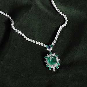 สร้อยคอเพชรแท้พร้อมมรกตทรงก้อนน้ำตาลและไพลิน รับรองโดย GIA ทองคำขาว 18k แท้ สำหรับผู้หญิง สไตล์คลาสสิกสำหรับงานหมั้น - Product Image 2