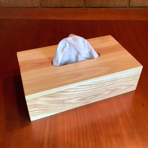 Portarrollos de papel de madera de mango clásico hecho a mano con motivo de elefante en latón antiguo, elegante, de blossom craft india - Product Image 1