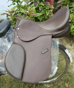 Selle de dressage western en cuir avec arceau en bois, noire, taille complète, écologique, confortable, logo personnalisé, taille personnalisable, OEM/ODM - Product Image 2