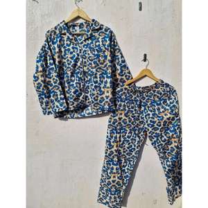 ชุดนอนผ้าฝ้ายลายเสือดาวสำหรับผู้หญิง |   ชุดนอนลายทางอินเดียทำมือ |   ชุดนอนผ้ามัสลินเนื้อนุ่ม - Product Image 1