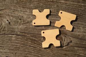 Cartes/tapis en bois utilisées pour la fabrication de textiles complexes et étroits, tels que des ceintures robustes, des sangles, des garnitures de vêtements et des tapisseries. - Product Image 5