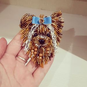 Broche Bordado a Mano con Cuentas y Diseño Floral Elegante de MD HANDICRAFTS, para Bodas y Ocasiones Especiales, para Mujeres y Niñas - Product Image 6