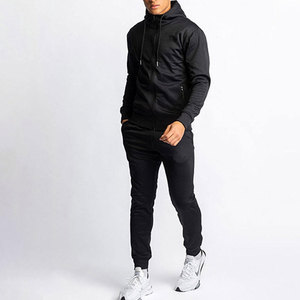 Conjuntos Deportivos Personalizados 2026, Nueva Llegada, Conjuntos Deportivos para Hombre de Alta Calidad Diseñados a Medida, en Venta a Bajo Precio - Product Image 3