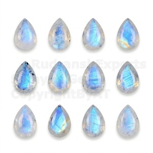 พลอยมูนสโตนสีรุ้งธรรมชาติ รูปทรงลูกแพร์/วงรี ขนาด 6x9 มม. 7x10 มม. แสงสีฟ้า ประกายขาว ขายส่งจำนวนมาก - Product Image 3