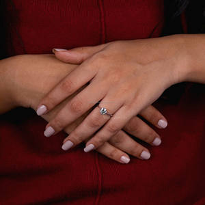 Anillo de compromiso de diamante cultivado en laboratorio de solitario de platino, corte redondo, regalo de promesa de aniversario de boda para esposa para celebrar el amor - Product Image 6