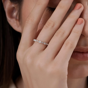 Bague Éternité Classique en Or Massif 18K avec Diamants Marquise et Ronds de Laboratoire, Bague Empilable - Product Image 4