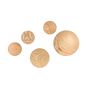 Porte-manteau mural en bois massif, design moderne et écologique, avec crochets en bois - Product Image 3