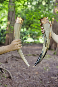 Top-Selling Eco-Friendly <b>Viking</b> Animal Style Drinking Horn Handmade Medieval <b>Cup</b> for Beer Wine & Mead Business Gifts From India - Product Image 4