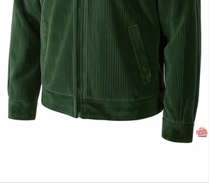 Chaqueta de pana verde para hombre con cuello vuelto, cierre de cremallera y bolsillos - Product Image 4