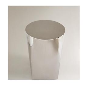 Table d'appoint en métal doré design avec structure géométrique artistique pour projets d'intérieur de luxe et pièce décorative d'exception - Product Image 6