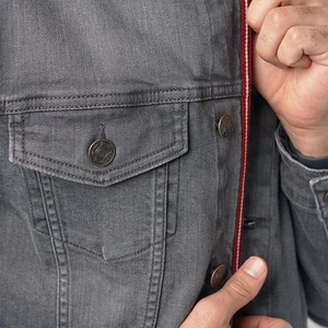 Veste en jean premium pour homme, édition de qualité supérieure, veste en jean boutonnée pour homme, veste en jean classique à manches longues pour homme. - Product Image 6