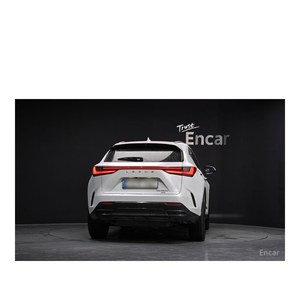 Lexus NX Premium Juillet 2022 30 644 km Volant à Gauche Sièges en Cuir Caméra Arrière - Product Image 3