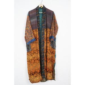 Kimono Japonés Vintage Hecho a Mano 100% Seda para Mujer, Estilo Bohemio con Estampado Floral, Kimono Largo de Lujo, Ropa de Dormir para Mujer - Product Image 2