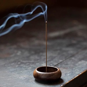 Support à encens miniature en bois, artisanal, écologique, portable, diffuseur d'aromathérapie pour le yoga, le bureau et les voyages - Product Image 6