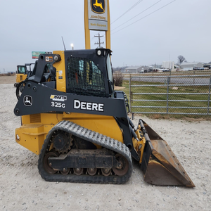รถตักขนาดกะทัดรัด Deere 325G ที่มีความสามารถพิเศษ สร้างขึ้นเพื่อทำงานหนัก พร้อมความแม่นยำ ความแข็งแกร่ง และประสิทธิภาพที่ยอดเยี่ยม - Product Image 2