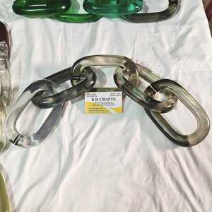 Eslabones de Cadena de Resina de Gran Tamaño en Dos Tonos con Diseño de Arte Folclórico que Resalta la Variedad de Colores para Decoración del Hogar - Product Image 3