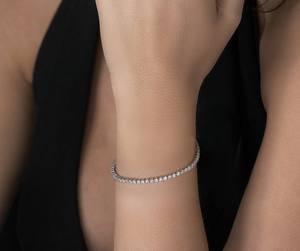 Pulsera de tenis de plata con diamantes de laboratorio, corte DEF, claridad VVS VS, 12 gramos, chapada en oro, con cierre de seguridad, lista para exportación al por mayor - Product Image 4