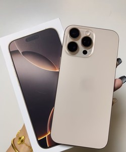 Teléfono Celular Desbloqueado al por Mayor, Phone 16 Pro de 256 GB, 5G LTE, Portátil - Product Image 1