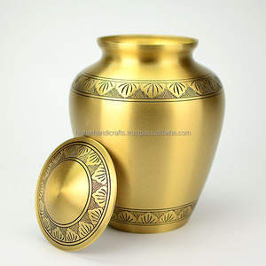 Urna de ceniza de latón para adultos clásica para cremación Artesanías superiores Suministros funerarios por fabricante - Product Image 1