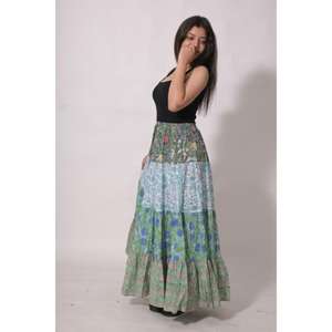 กระโปรงยาวลายดอกพิมพ์บล็อกผ้าฝ้ายสไตล์โบฮีเมียน งานแฮนด์เมด ซักได้ ดีไซน์จีบระบาย สำหรับผู้หญิง ใส่ในช่วงฤดูร้อน - Product Image 3