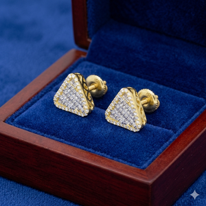 Boucles d'oreilles clous de luxe pour femme en or massif 10K, motif géométrique triangle, serties de moissanite taille baguette – Cadeau tendance pour fêtes, mariages, anniversaires - Product Image 2