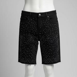 Shorts en jean premium pour homme, personnalisés, avec strass, délavés, style streetwear, décontractés, en coton - Product Image 1