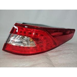 Luz Trasera Derecha Usada Optima 924022T1 - Product Image 1