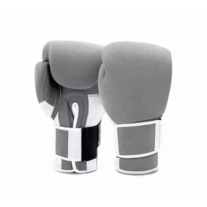 Gants de boxe professionnels confortables et protecteurs, logo personnalisé, gants d'entraînement en PU avec bandage pour les mains, gants de boxe durables pour hommes - Product Image 1